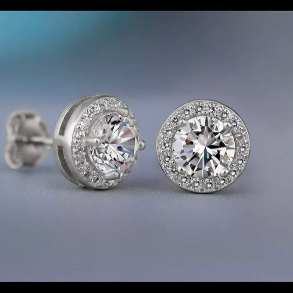 White sapphire 💯 Authentic - Picture 5 of 7